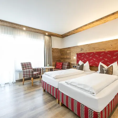 Hotel Garni Schellenberg Oberstdorf Buitenkant foto