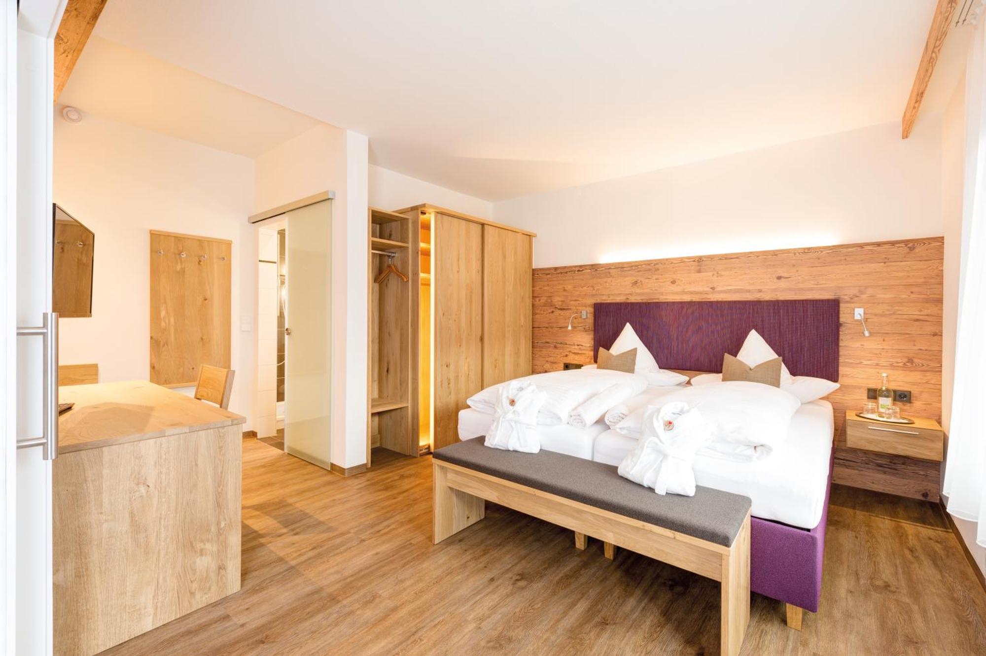 Hotel Garni Schellenberg 4*