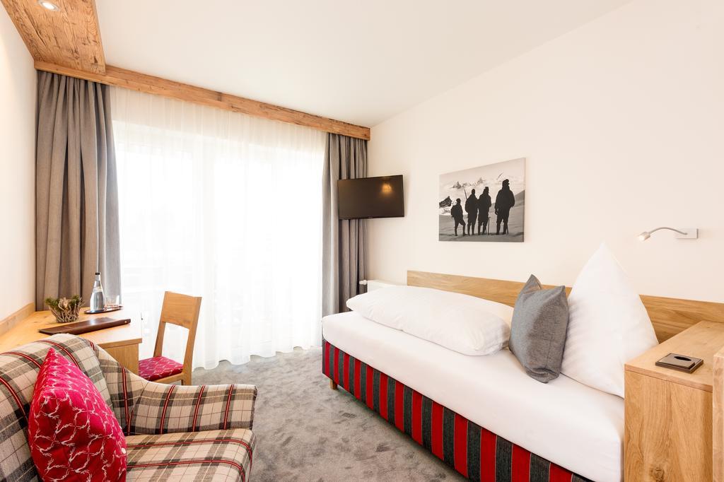 Hotel Garni Schellenberg 4*